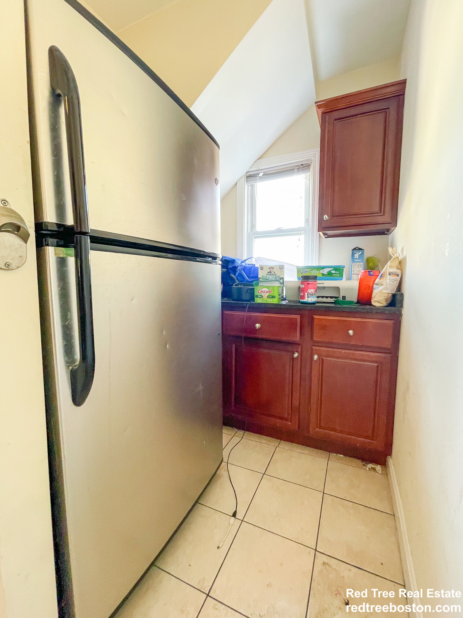 28 Linden St, Allston