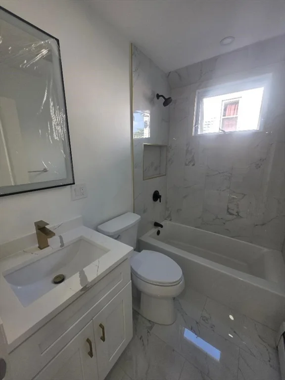 5 N Central Ave, Wollaston