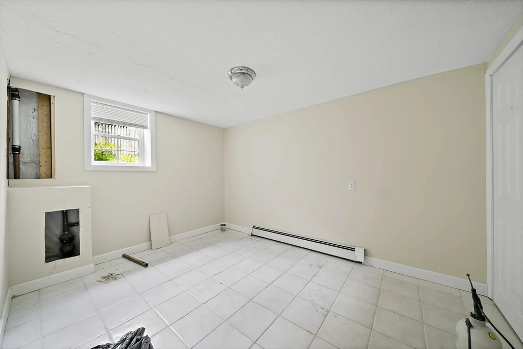 52 Beach St, Plymouth