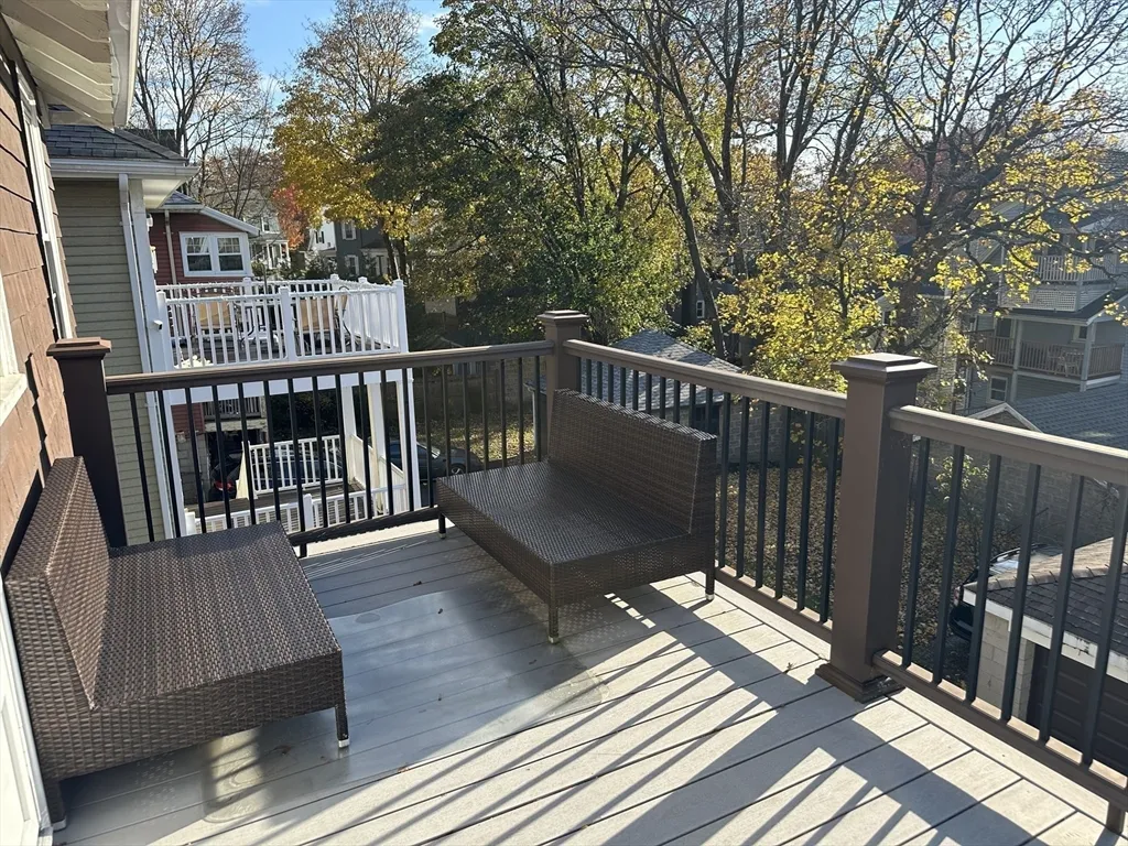 77 Walk Hill, Jamaica Plain