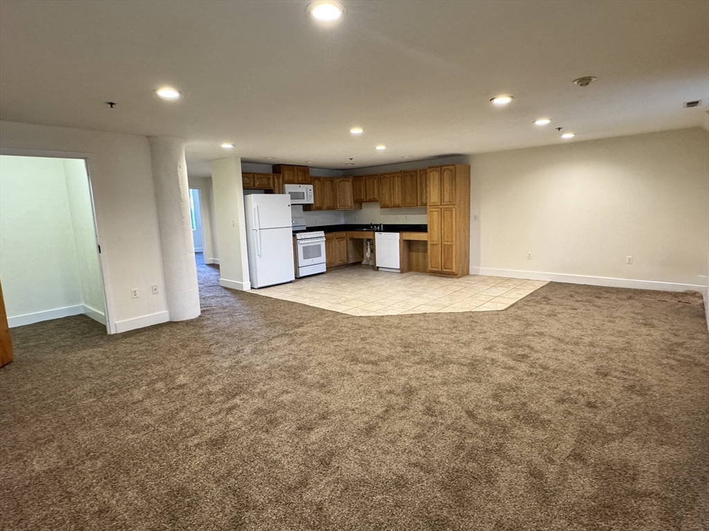 12 Crane St, Southbridge