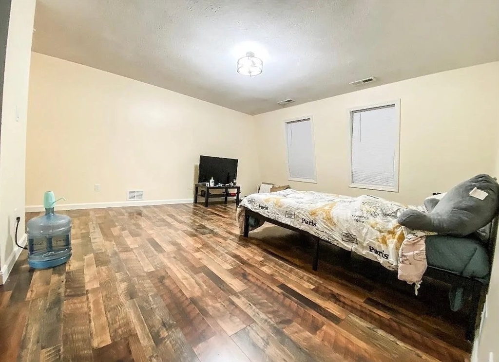 71 Princeton St, Chelmsford