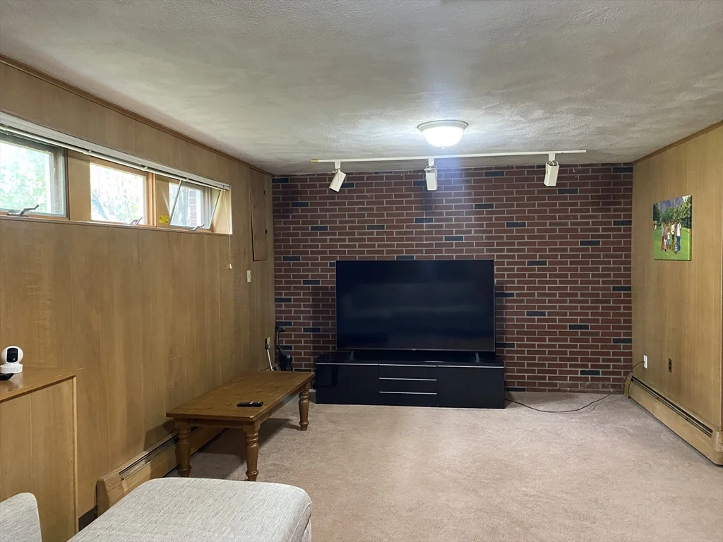 809 Central Ave, Needham