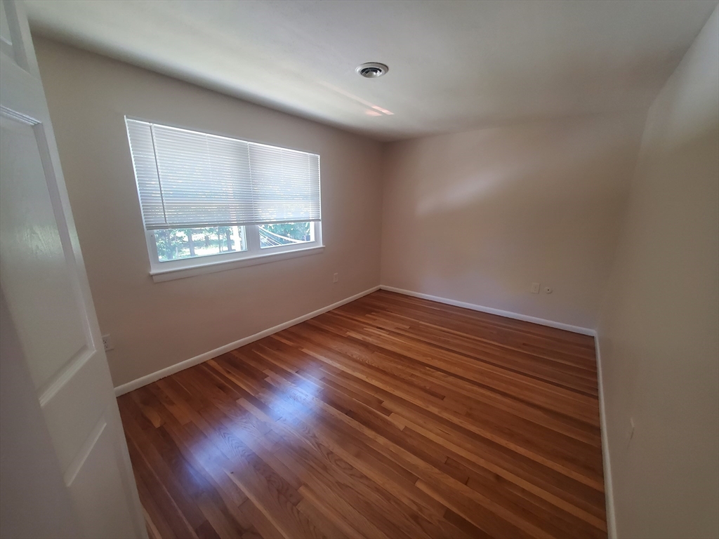 174 Pine St, Holbrook