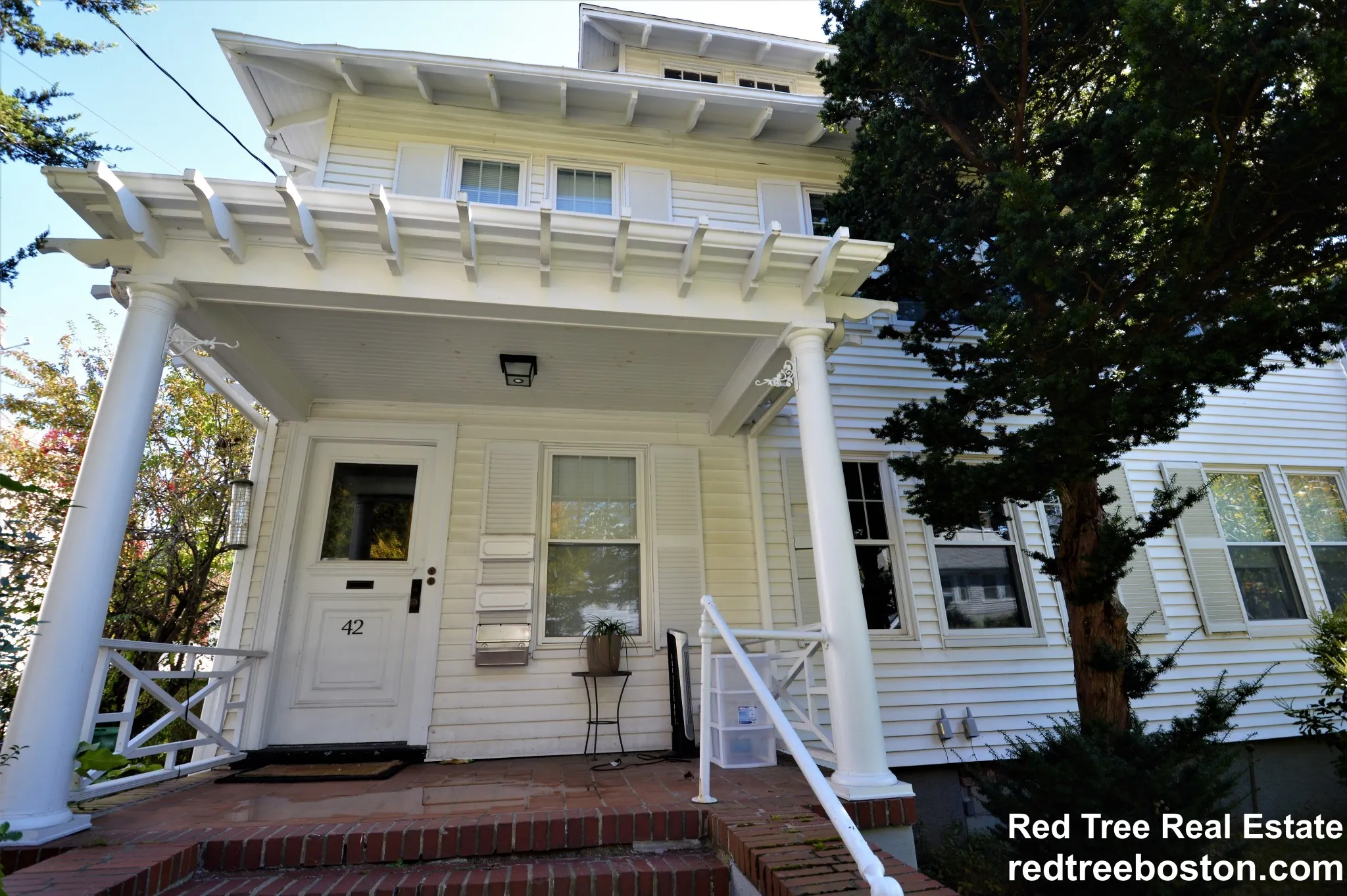 42 Crosby Rd, Chestnut Hill