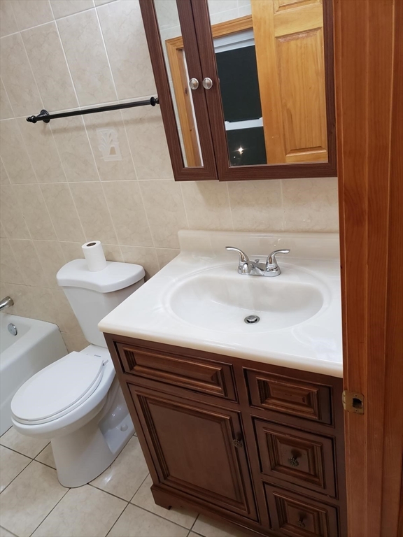 660 Main St, Brockton