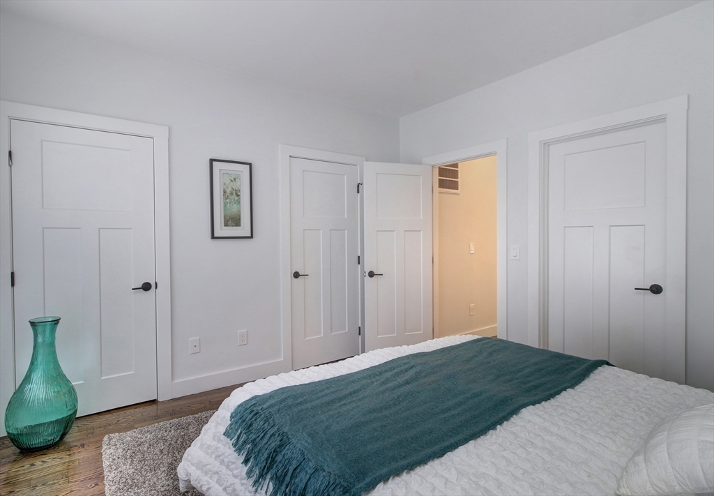 65 Border St, East Boston