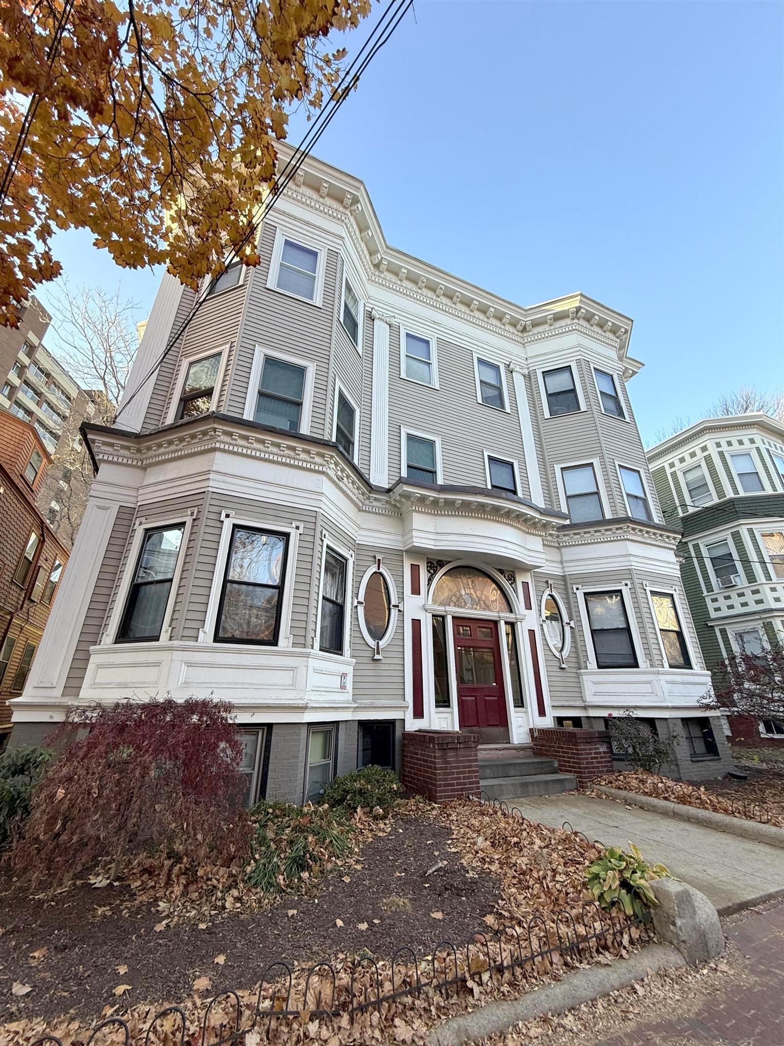 15 Trowbridge St, Mid-Cambridge