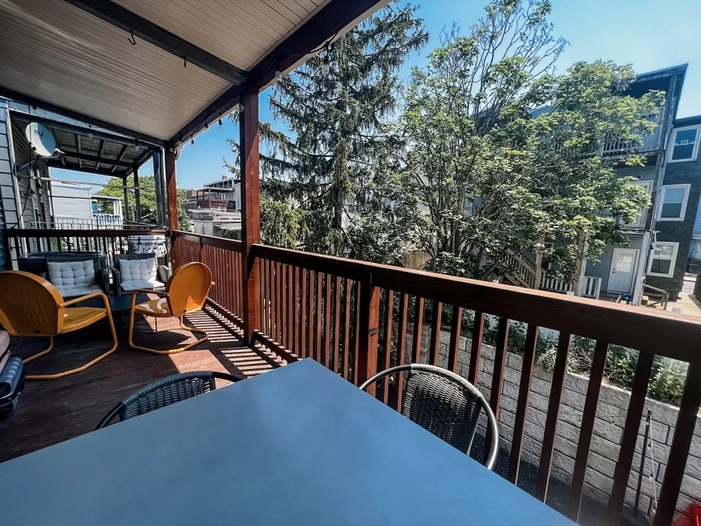 69 Falcon St, East Boston