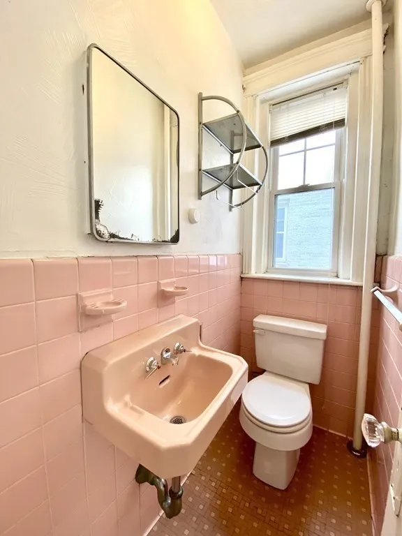 74 Babcock St, North Brookline