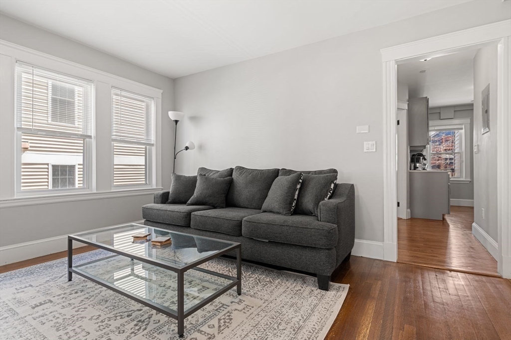 10 Centre Ave, Dorchester