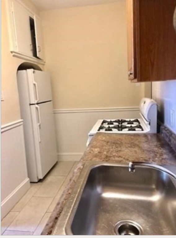 108 Bristol Rd, Somerville