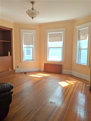 179 College Ave, Tufts