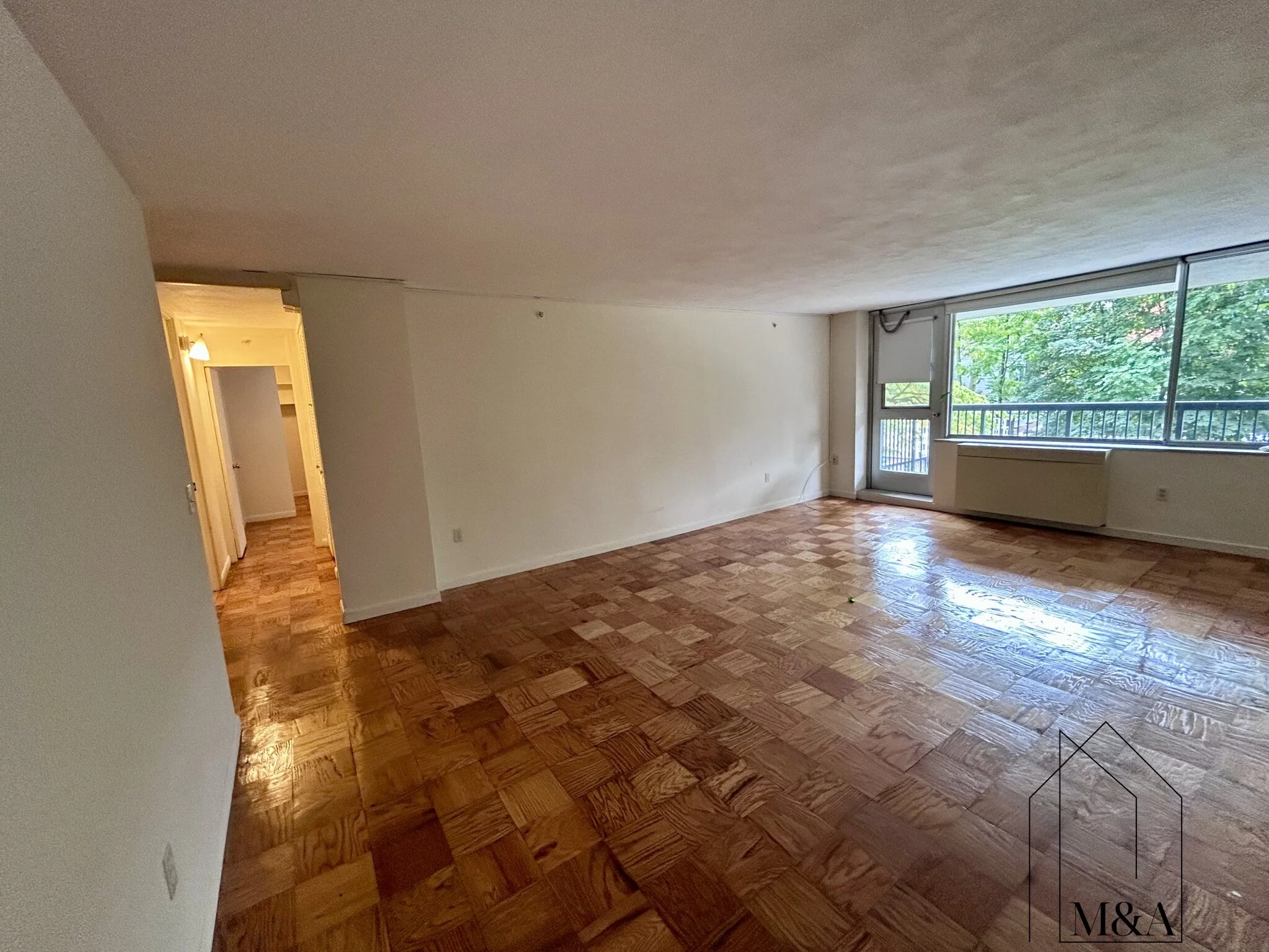 101 Monmouth St, Longwood