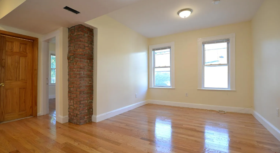 36 Brackett St, Oak Square