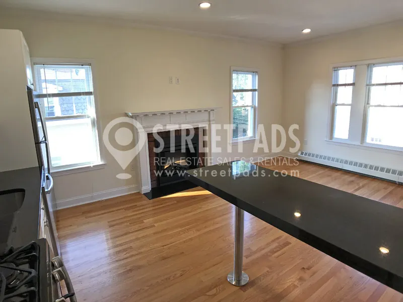 65 Langdon St, Neighborhood Nine