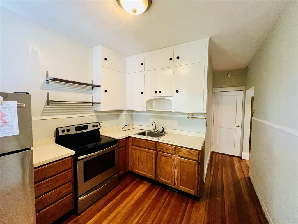 138 Fuller St, Coolidge Corner