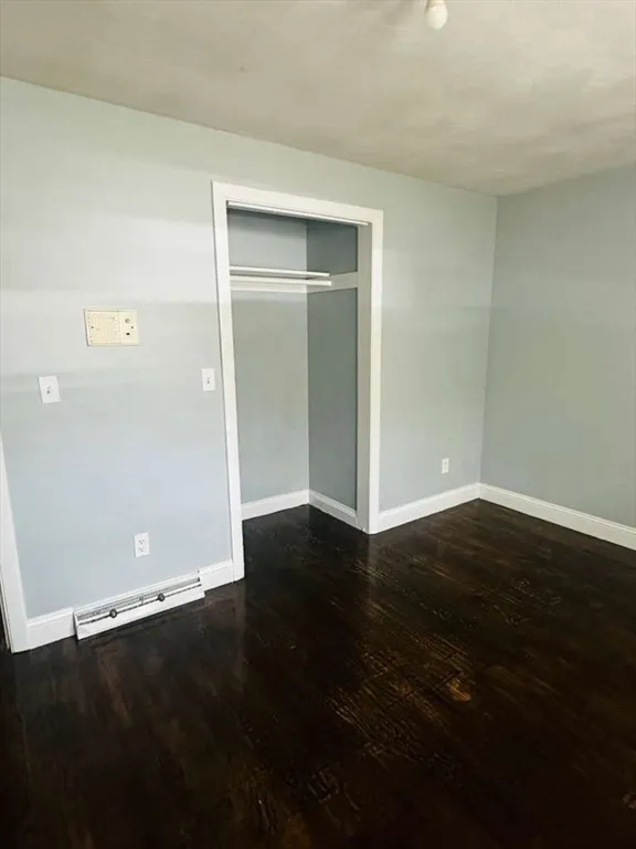 63 Mcgarvey Rd, Stoughton