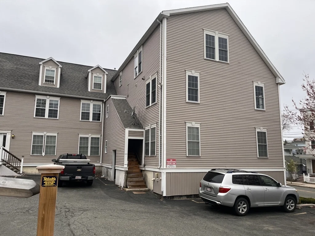 242 Park Ave, Revere