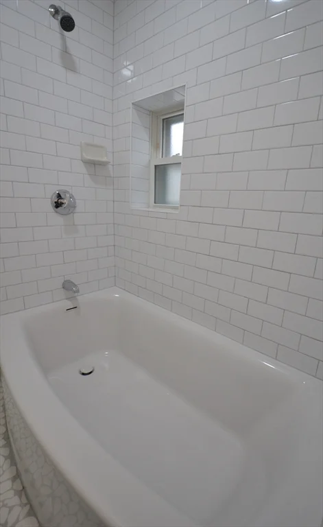 15 Avalon St, Revere