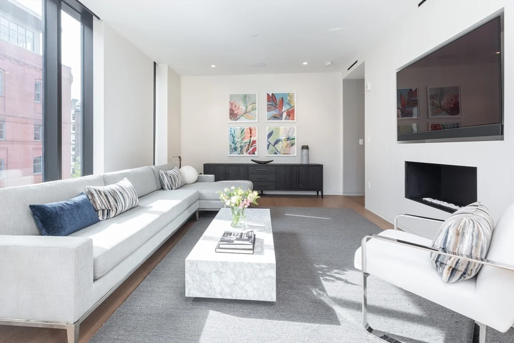 10 Farnsworth, South Boston