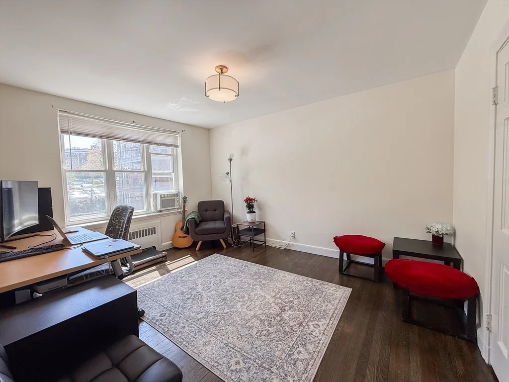 84 Strathmore Rd, Brighton