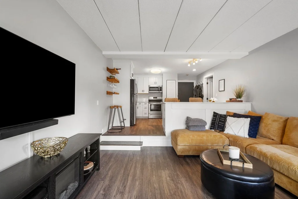 160 Burkhall St, Weymouth