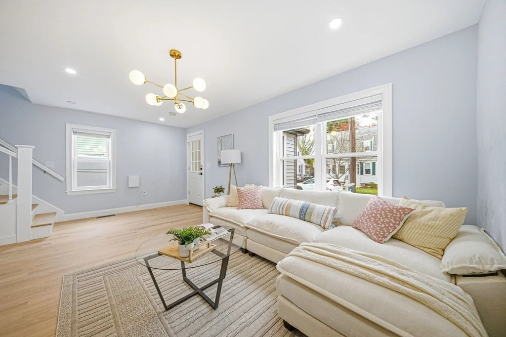 30 Arnold St, Quincy