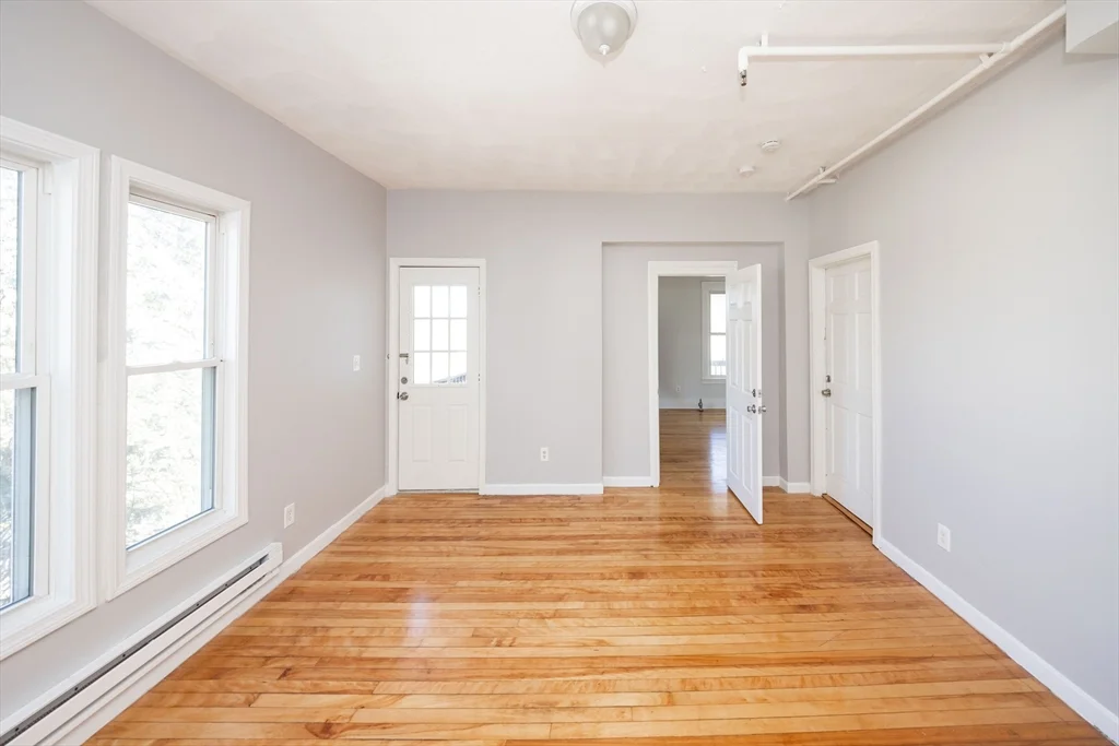 92 Green Hill Pkwa, Worcester