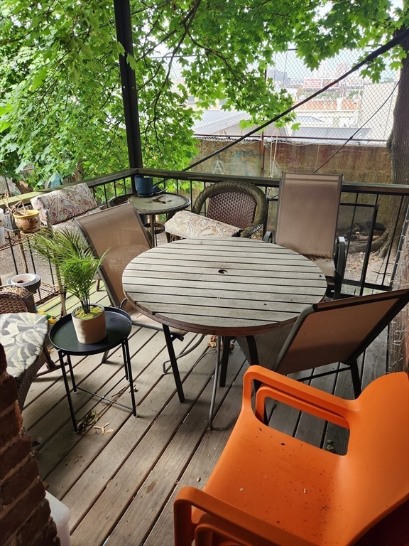 47 Park Vale, Allston