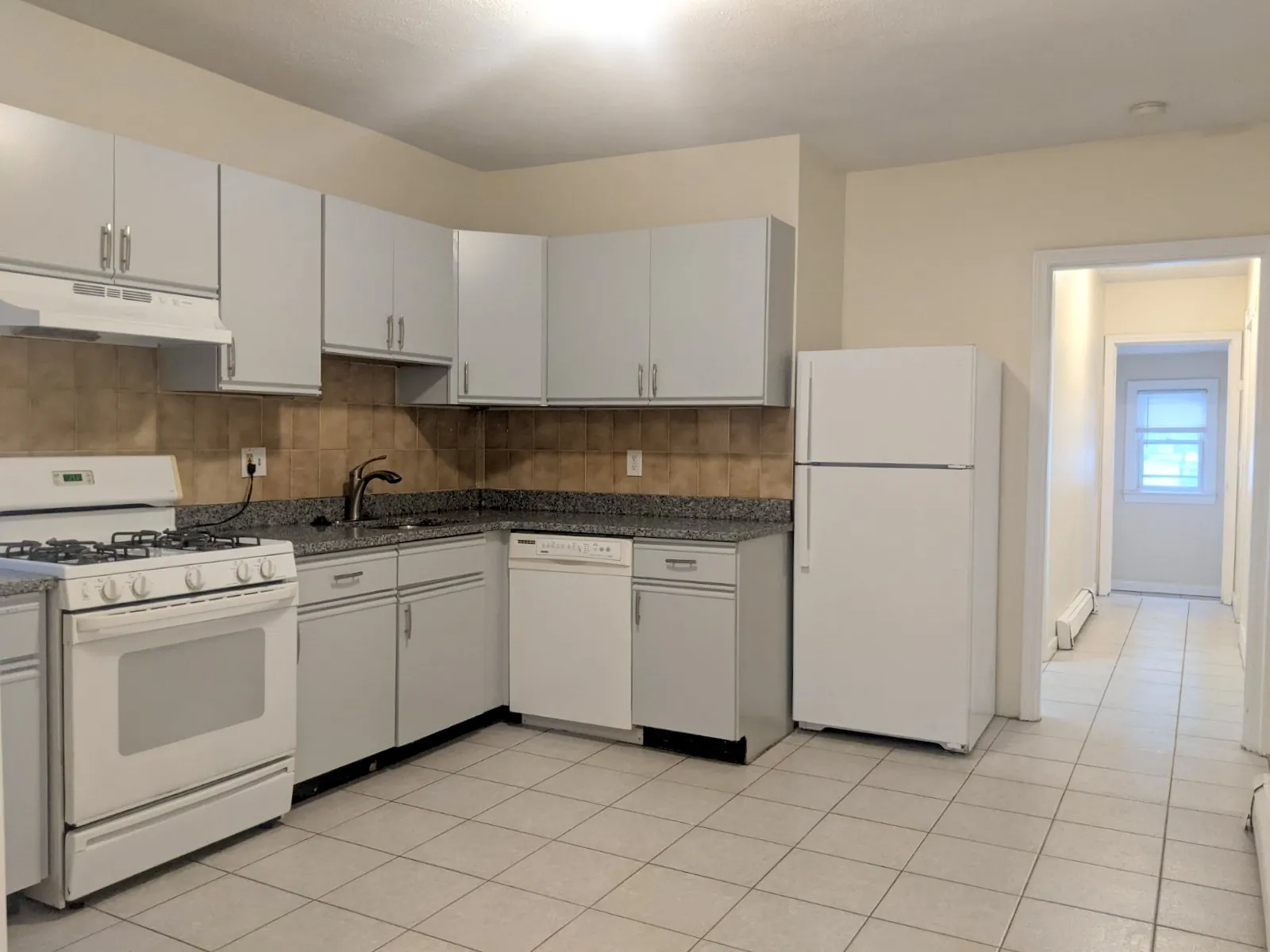 83 Yorktown St, Davis Square