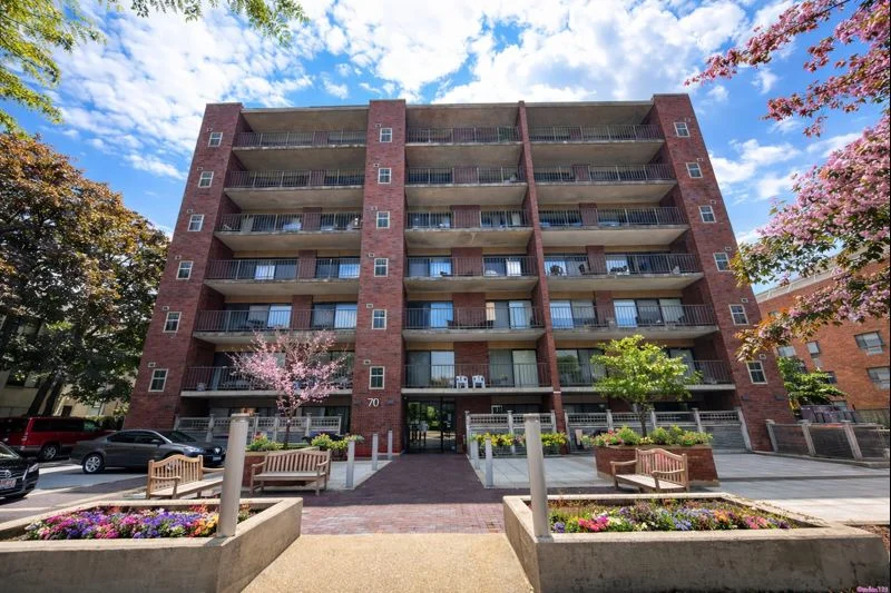 70 Centre St, Coolidge Corner