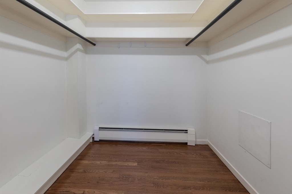 22 Bradford Rd, Weston