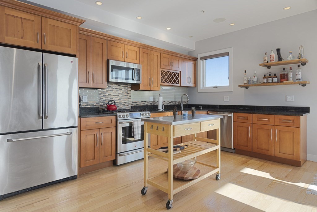 288 C St, South Boston