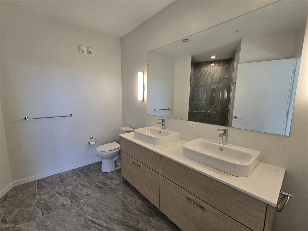 57 Quincy Shore Dr, Quincy