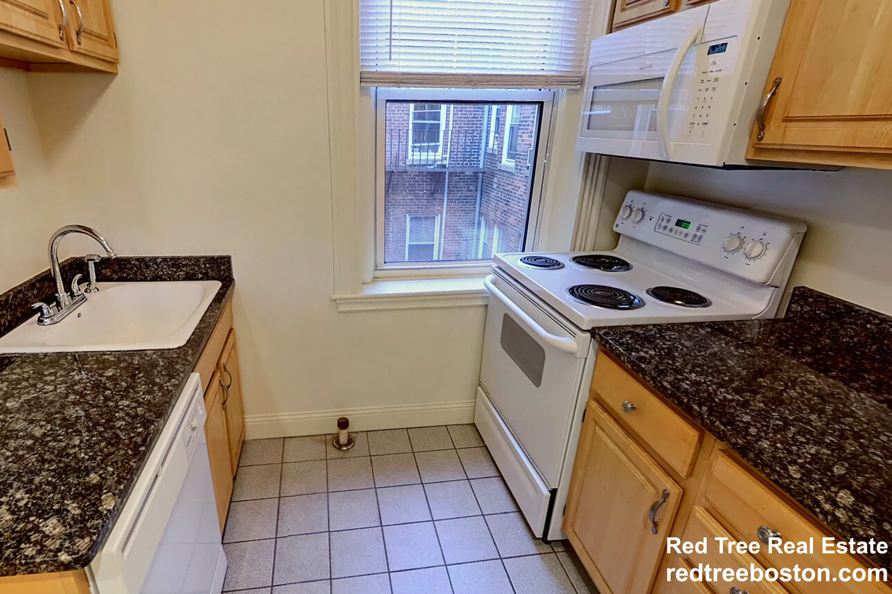 15 Queensberry St, Fenway