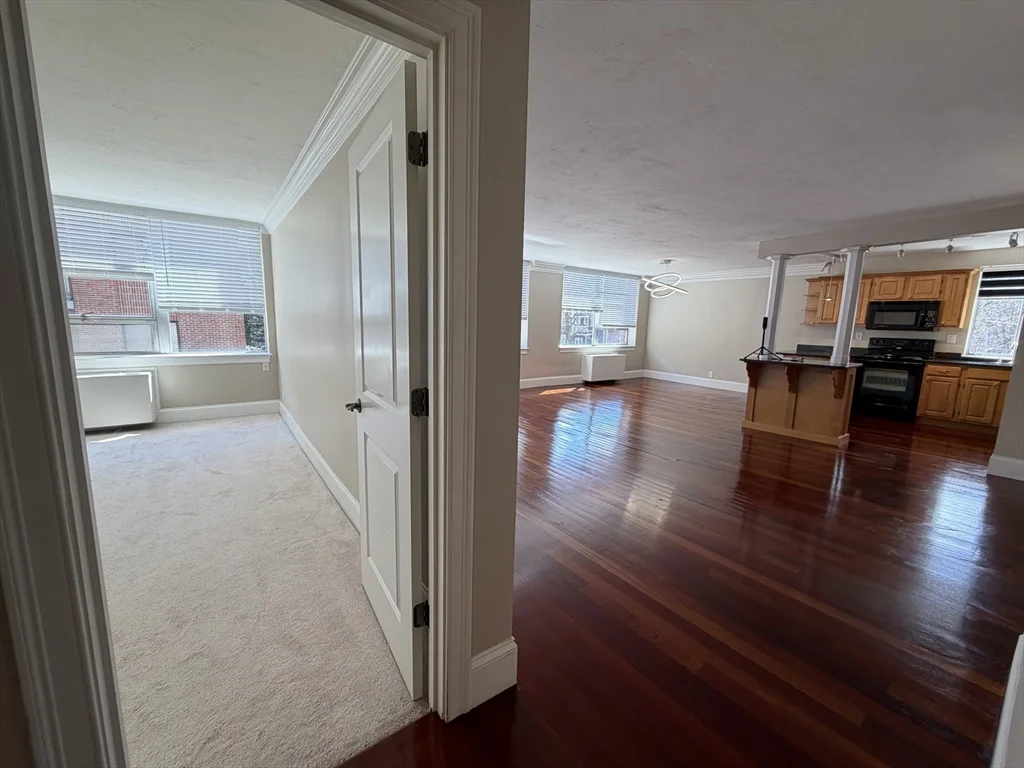 2 Hamond Pond Pkwa, Newton