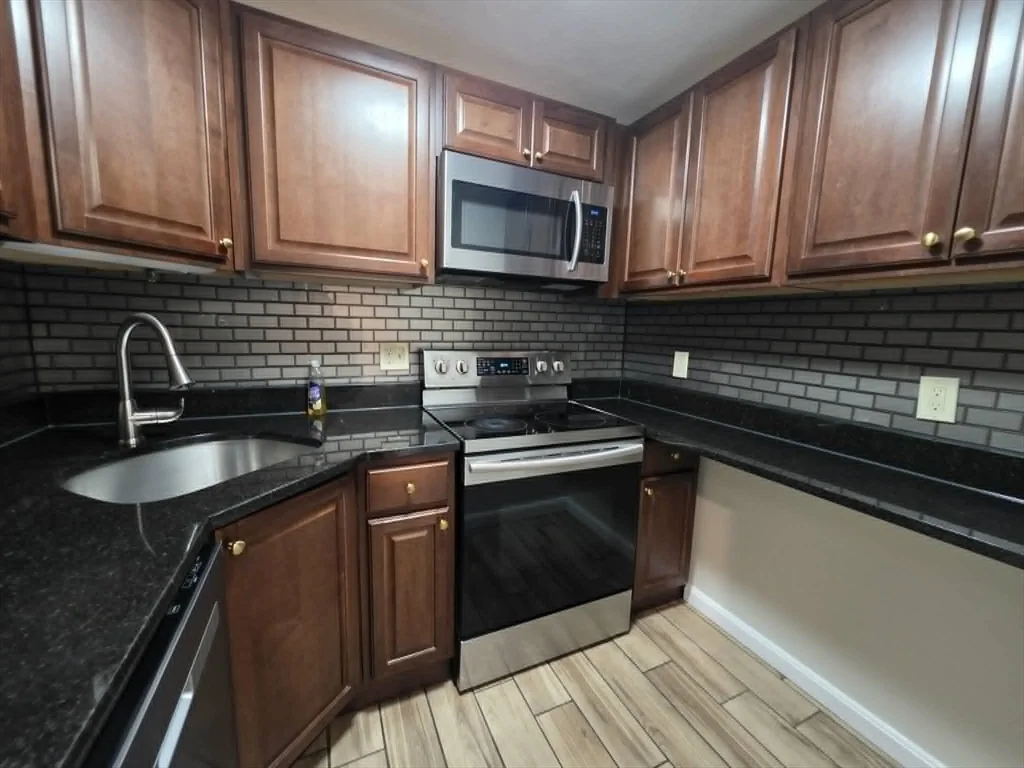 230 Willard St, Quincy