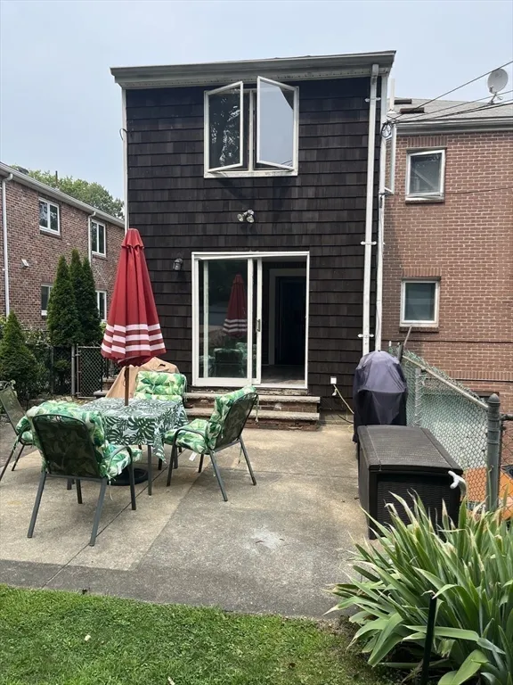 744 Boylston St, Back Bay