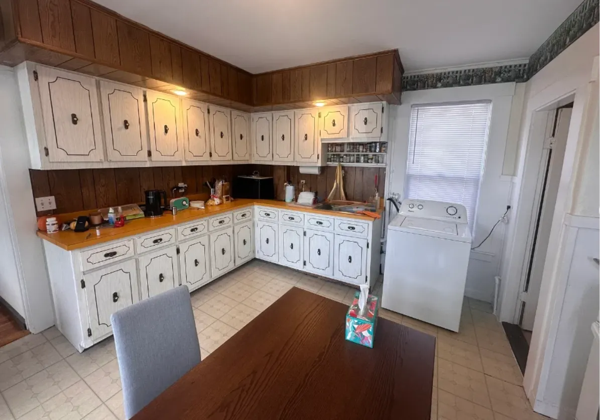 550 Broadway, Magoun Square