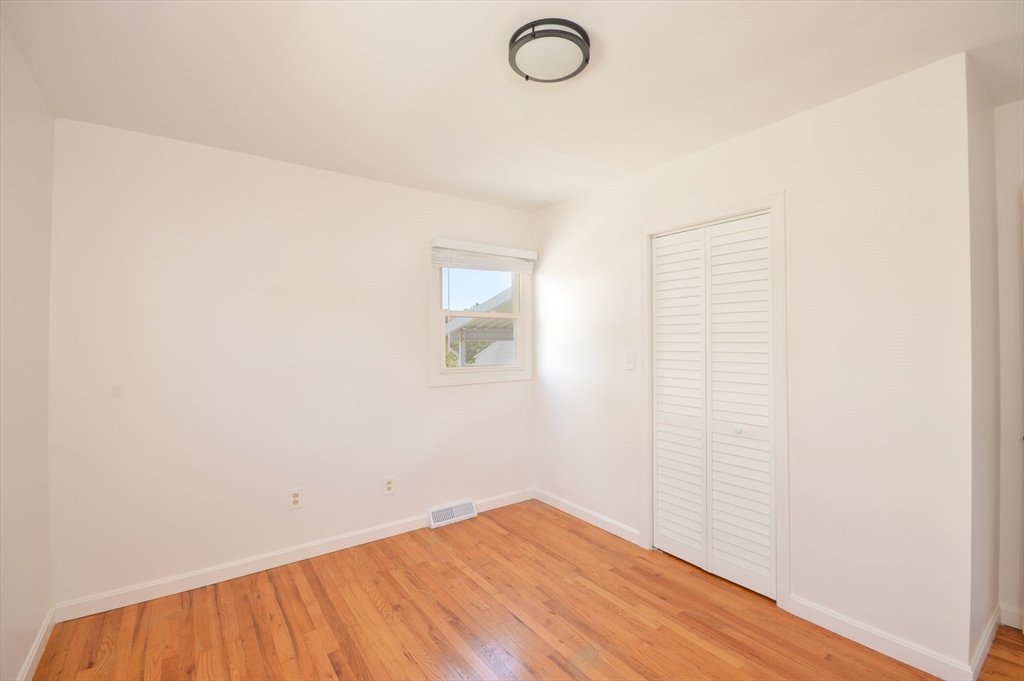 42 Buttonwood Rd, Bliss Corner