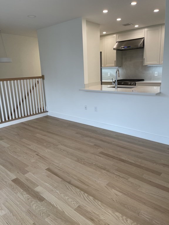 284 Sidney St, Cambridgeport