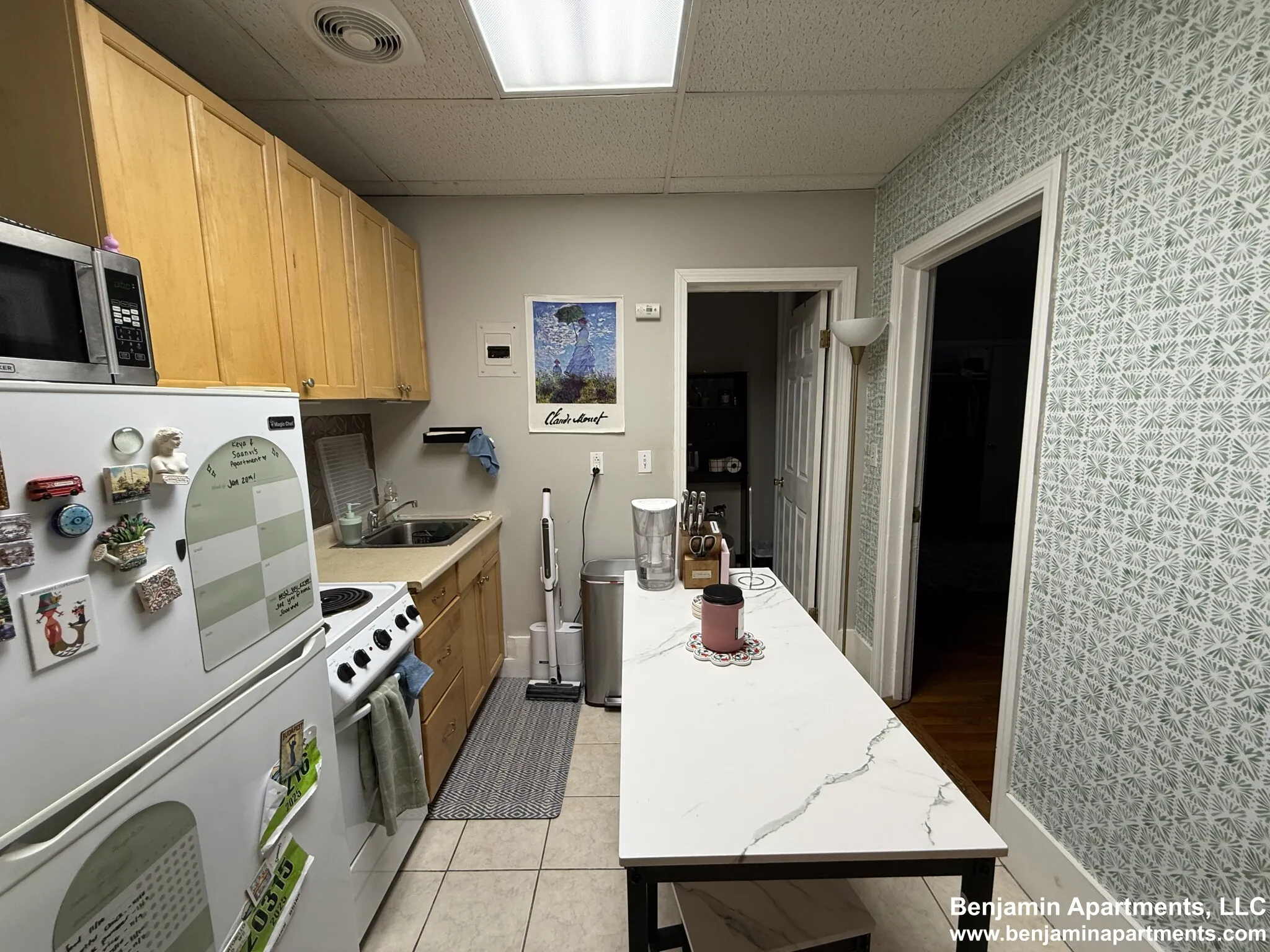 879 Beacon St, Fenway