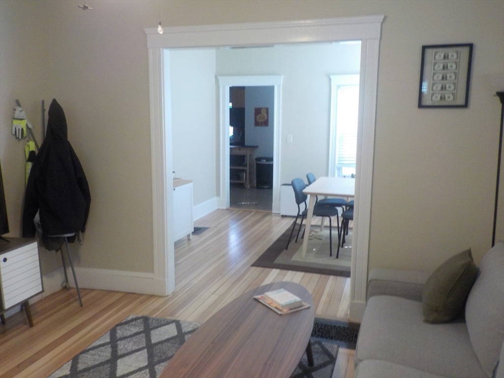 578 Trapelo Rd, Belmont