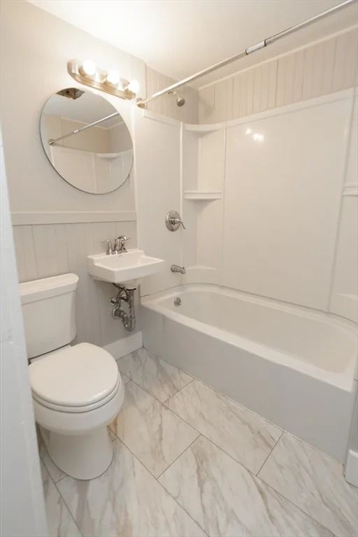 7 Central St, Hudson