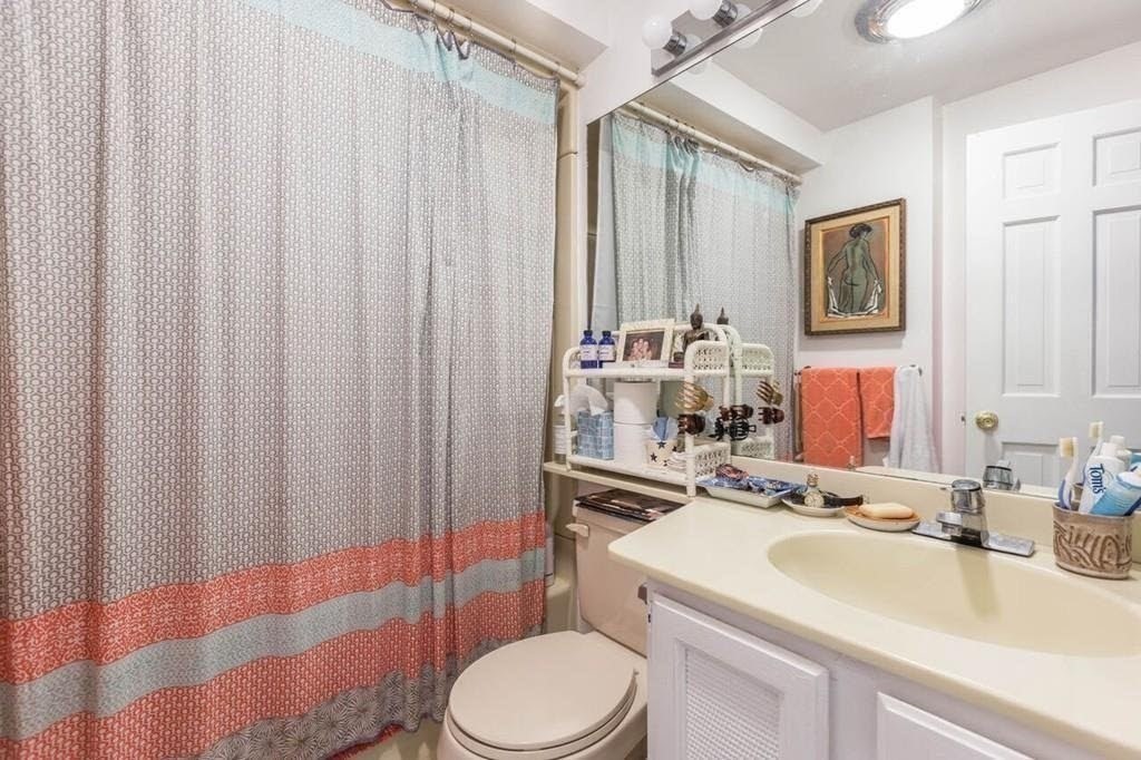 32 Grove St, Beacon Hill