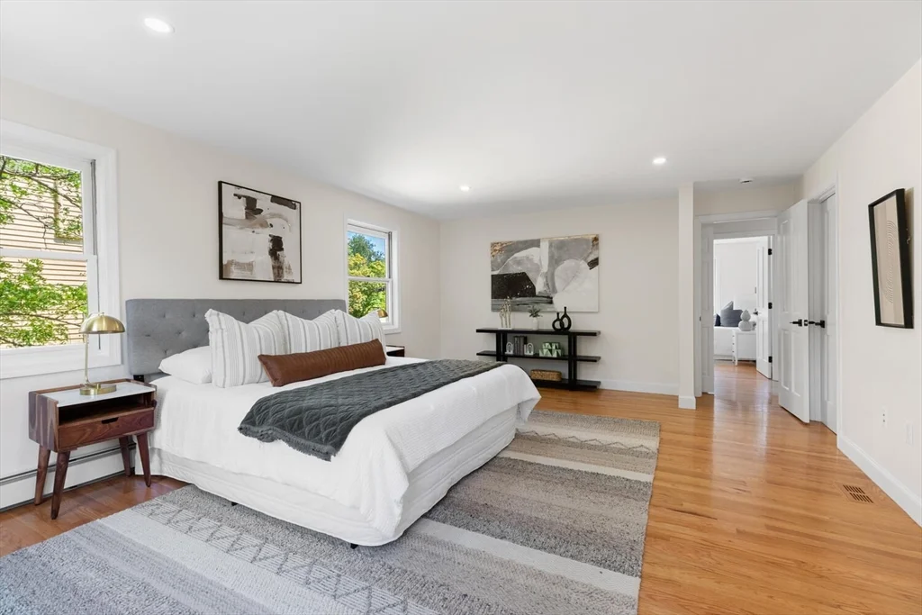 29 Cottage St, Newton Upper Falls