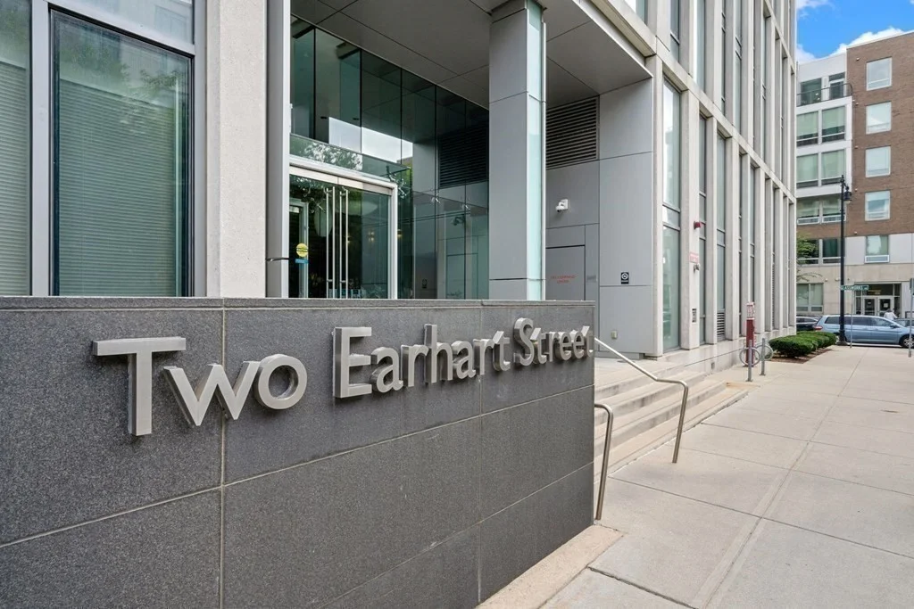2 Earhart, East Cambridge