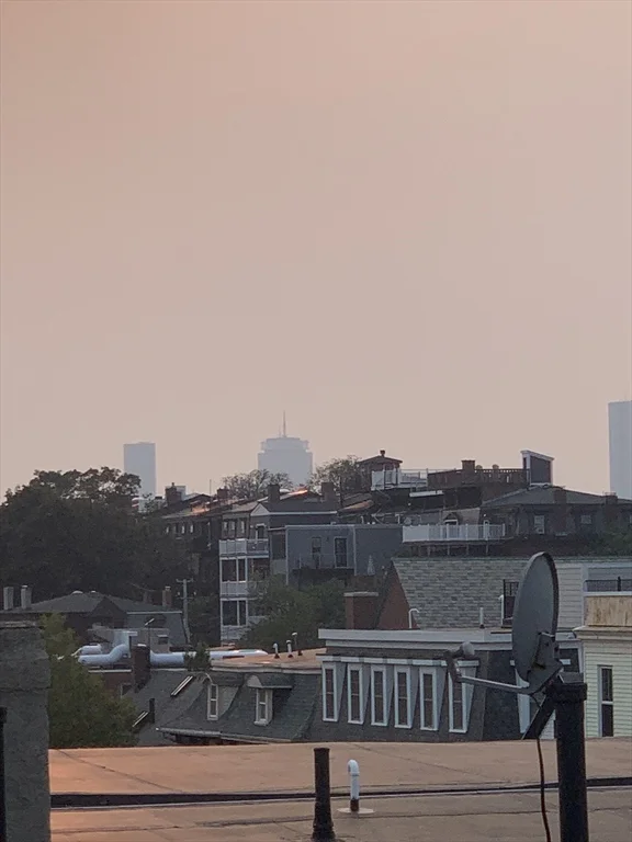 873 E 4th St, South Boston