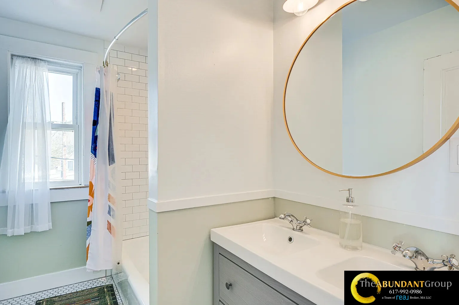 44 Cottage St, Watertown